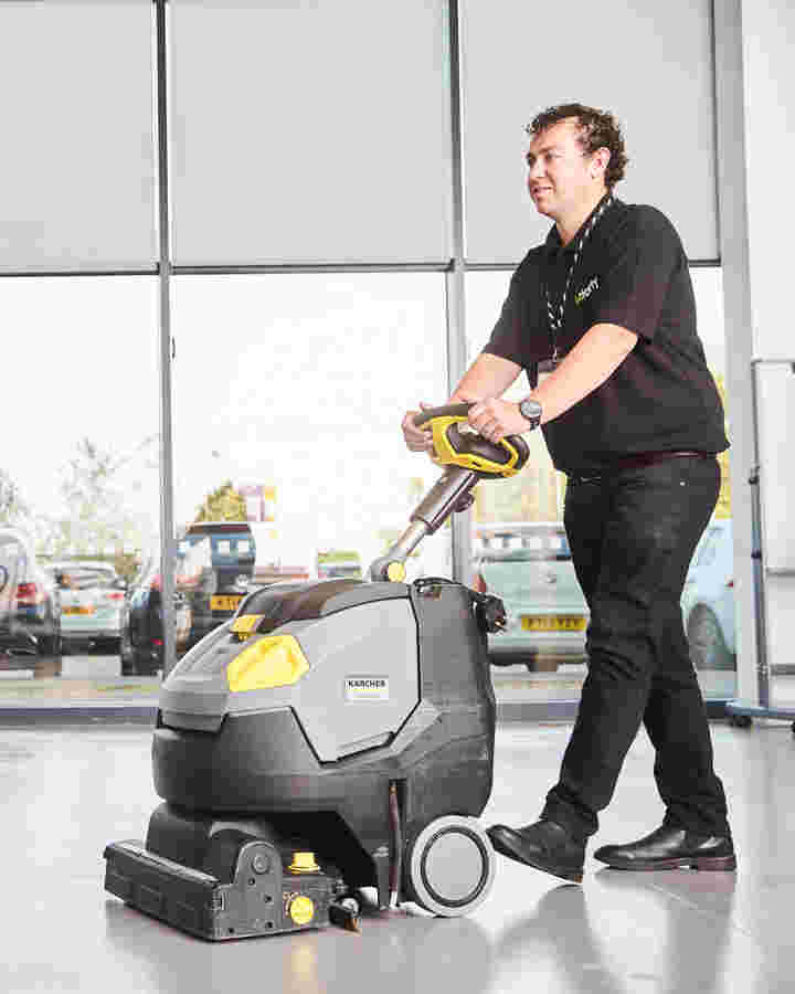Eu14 Photoshoot Man Using Floor Cleaner 8