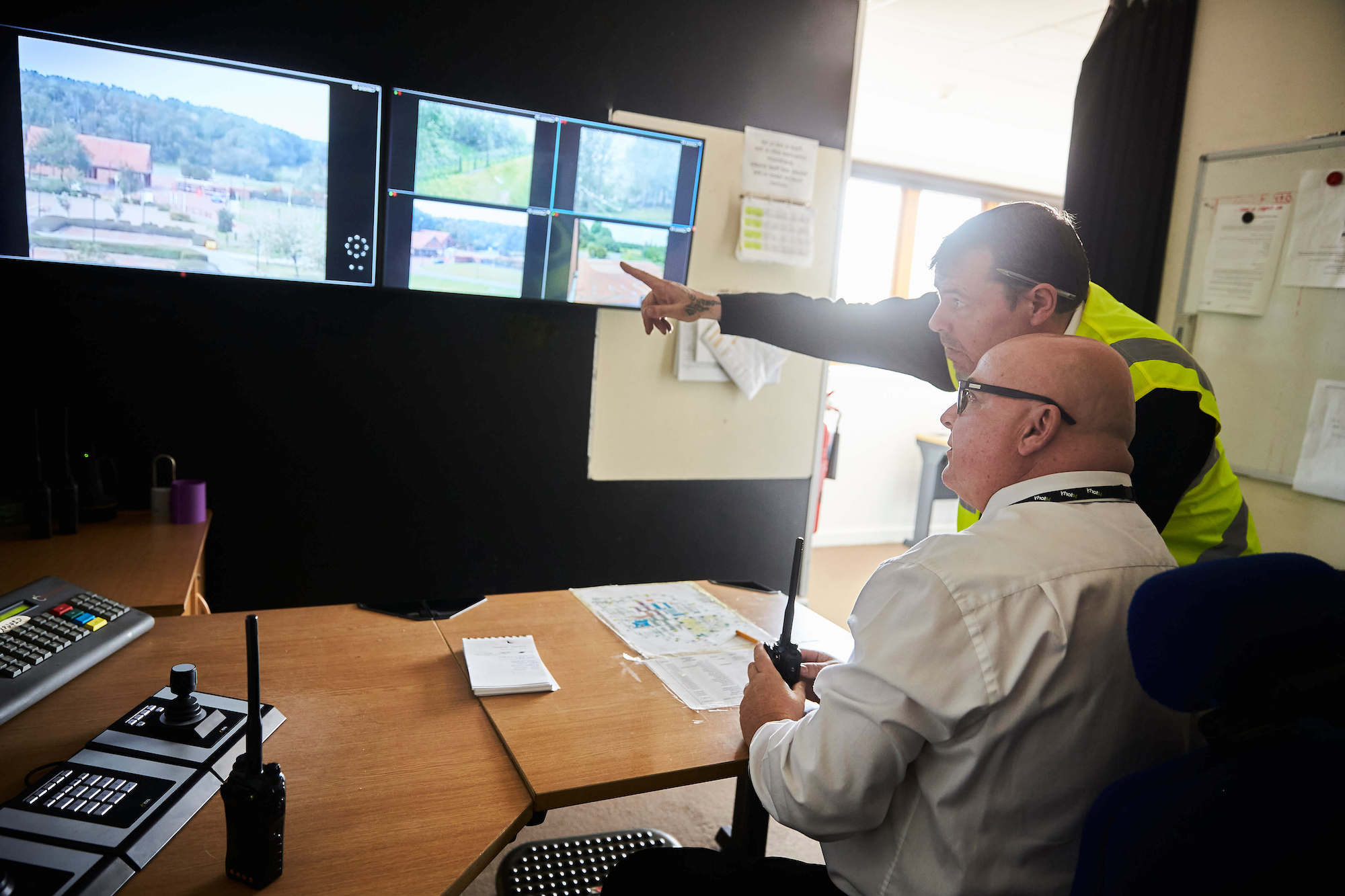 Eu14 Photoshoot Montiroing Cctv 2 (1)