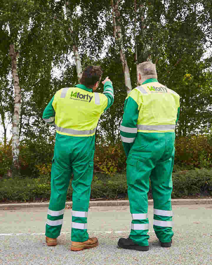 Eu14 Photoshoot Grounds Maintenance 5 (2)