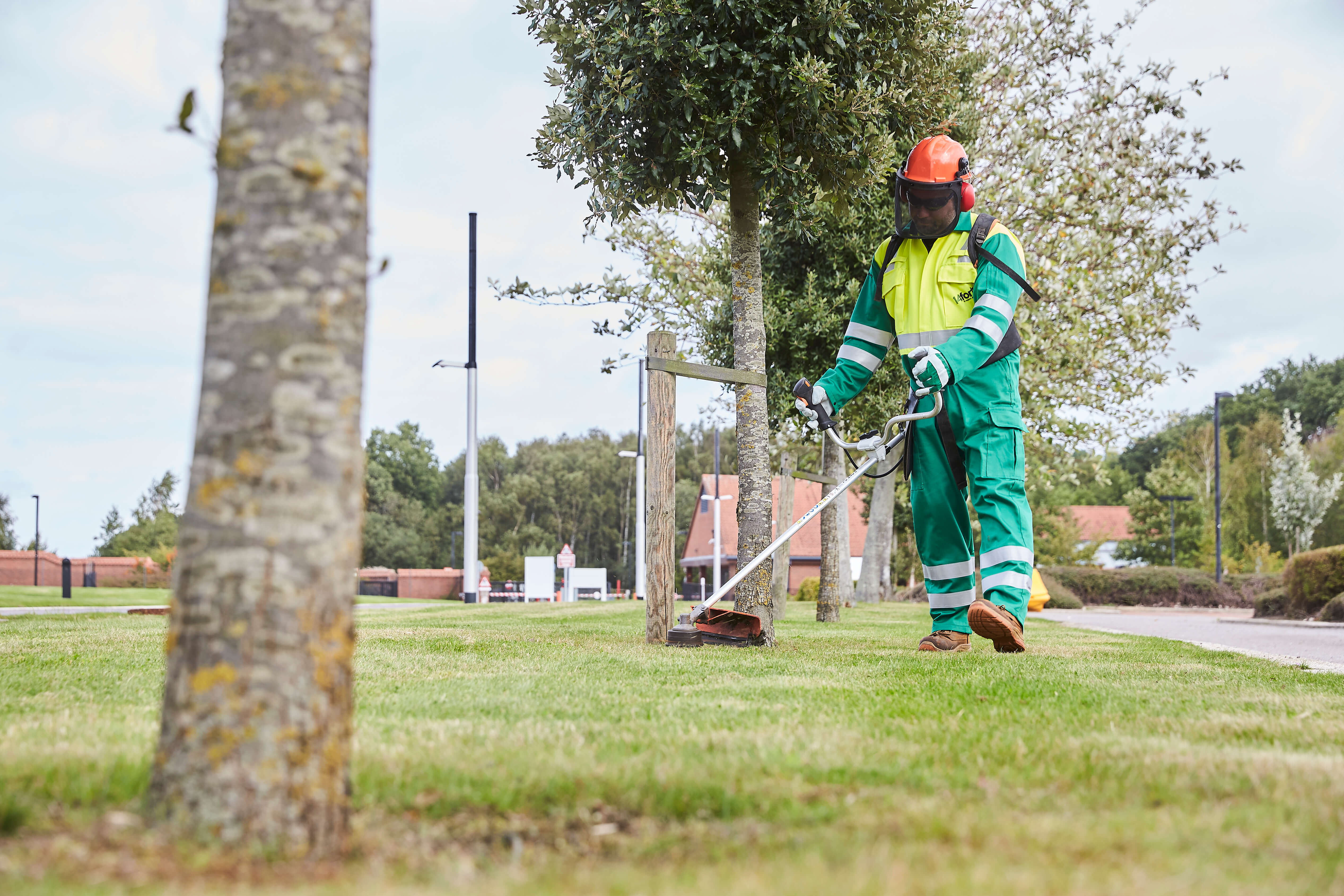 Eu14 Photoshoot Cutting Grass 2