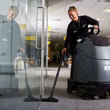 Eu14 Photoshoot Ride On Vacuum 11