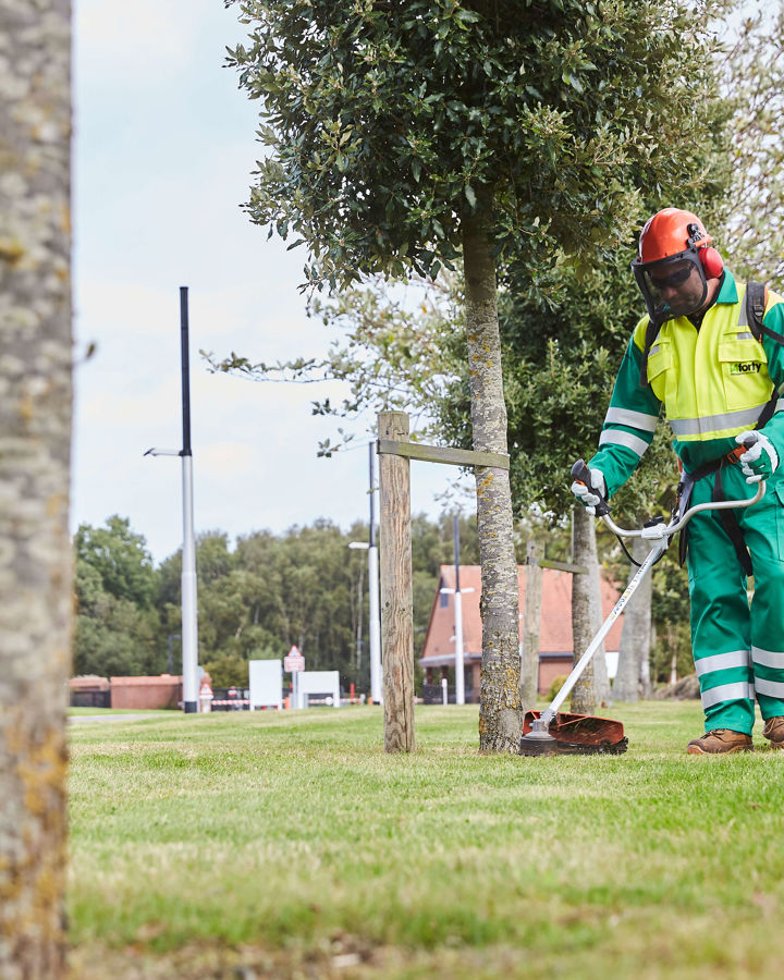 Eu14 Photoshoot Cutting Grass